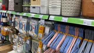 Скупаю антискользящие вешалки в Fix Price: но одежду не вешаю — на даче они творят чудеса