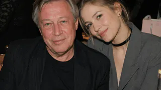 Михаил Ефремов начал жизнь заново после развода: оставил бывшей семье шестикомнатную квартиру — сам переехал в съемную «двушку»