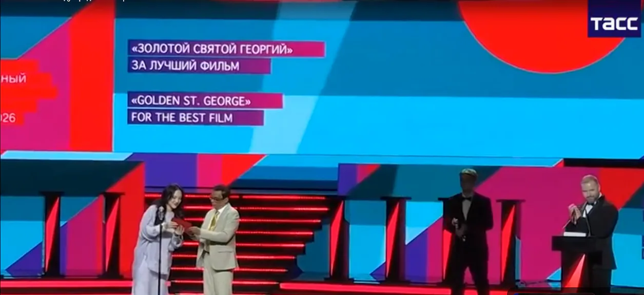 Скандал на ММКФ — Сокурову пообещали премию, но фестиваль заявил, что такого решения не было