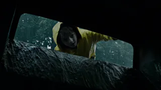 Эти хоррор-сериалы 2025–2026 года уже называют новыми кошмарами поколения: от Стивена Кинга до проклятого острова, где исчезает реальность