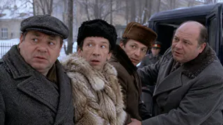Хмырь и Косой сами возвращаются в милицию, а Трошкин не бросает их: другой финал «Джентльменов удачи»