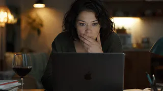 Не про маньяков и погони: кинокритик назвала детектив Apple TV+, который цепляет не загадкой убийства, а людьми