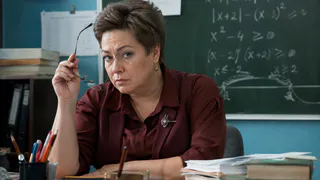 «Бредятина» против 30 млн просмотров: 1 сентября вернётся «Олдскул» с Ароновой, а зрители до сих пор спорят, закончился ли весь креатив на первой серии