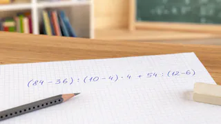 Качалка для мозга: решите в уме без калькулятора пример (84 − 36) : (10 − 4) · 4 + 54 : (12 − 6)