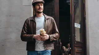 «Это уже не стыдно экспортировать»: 5 российских сериалов, которые удивили зрителей — здесь есть супергерой, маньяк и черная комедия