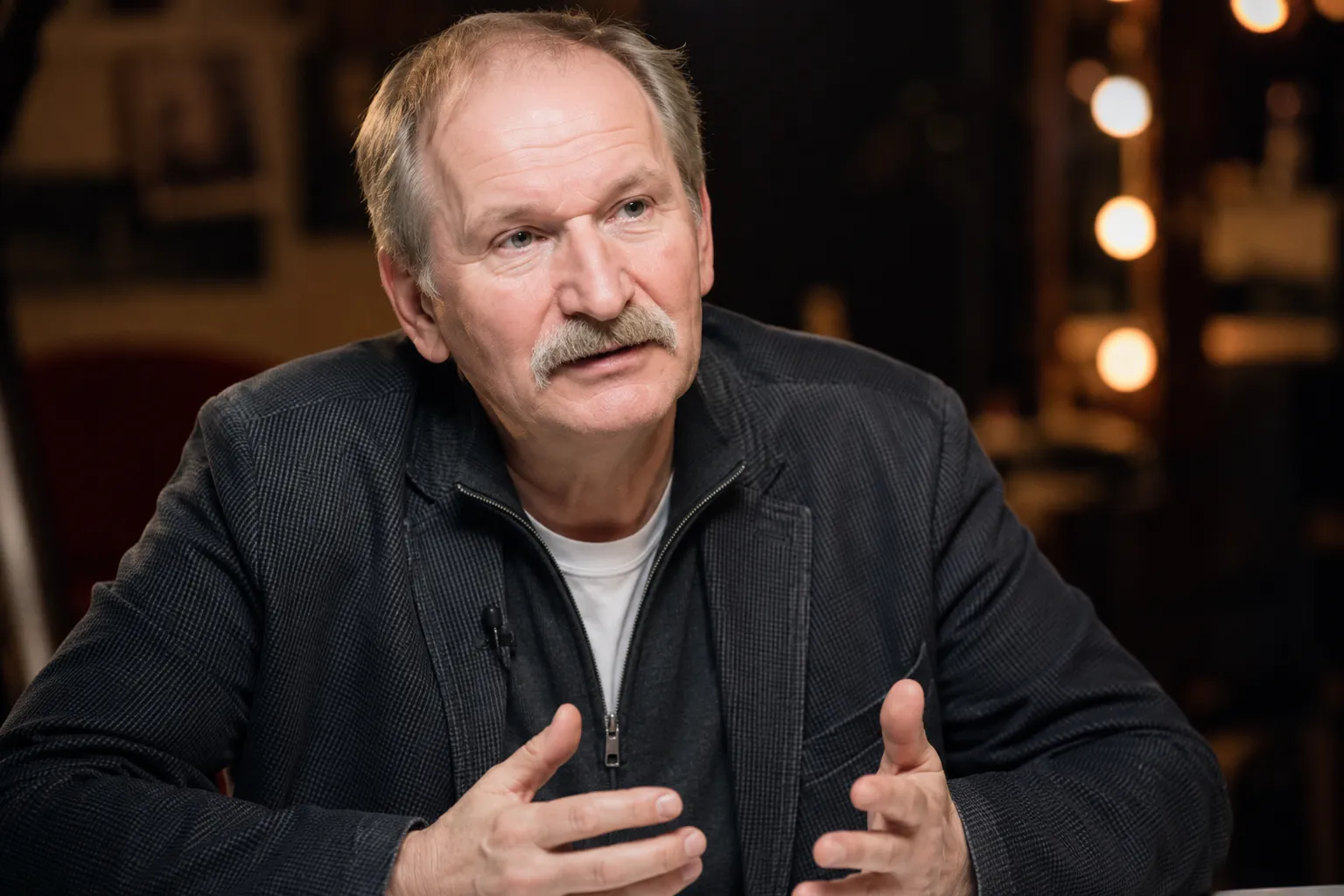 «Комедия — это уже клетка»: Федор Добронравов признался, что устал от «Сватов» и зачем кино должно возвращать уважение к простым профессиям