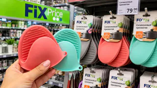 Три силиконовые прихватки из Fix Price — и дома стало больше порядка: необычный способ использовать их не по назначению