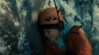 «Вершина» с Шарлиз Терон неожиданно ворвалась в топ Netflix: боевик держится в мировом рейтинге и обгоняет конкурентов весны