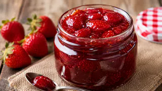 Классическое клубничное варенье: как приготовить густое и прозрачное в домашних условиях 